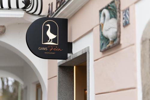 GansFein Suites