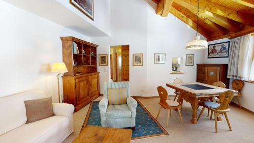 Apartment Auricula 3 2