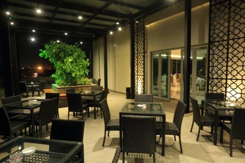 Posezení v ubytování Pasar Baru Square Hotel Bandung