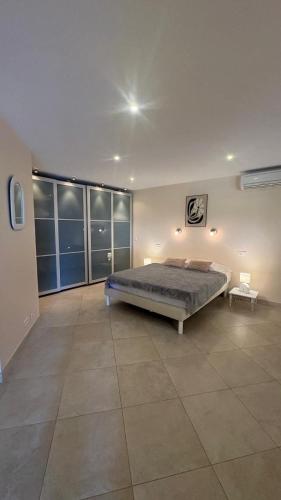 Rez de jardin dans Villas calme 100 m2