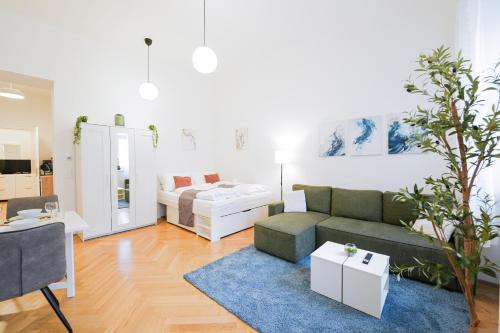 Urban Apartment with balcony near Schönbrunn