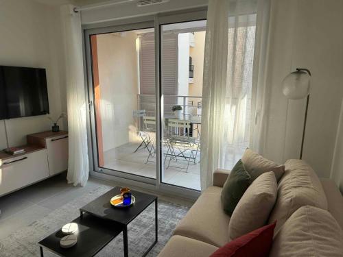 Les Terrasses d'Antibes - 2BR Duplex with Terrace