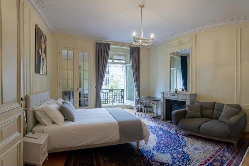 Spacious Apartment - Arc de Triomphe