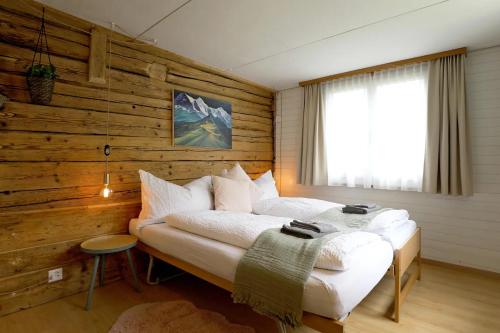 Rustic Modern Studio - Ski-in, Ski-out - by Wengen Rentals