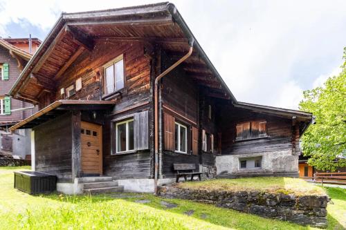 Rustic Modern Studio - Ski-in, Ski-out - by Wengen Rentals