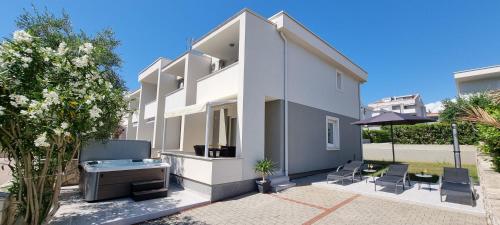 Fantasy Classic Maisonette II