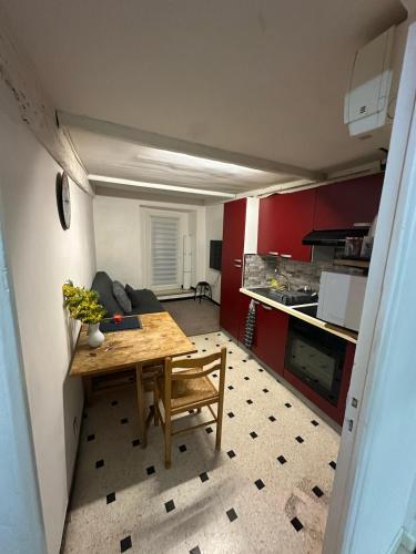 Appartement cosy Vieux Nice avec AC - Hypercentre - Plage à pied