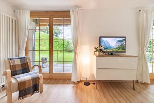 Modern Wengen Studio - Ski-in, Ski-out - by Wengen Rentals