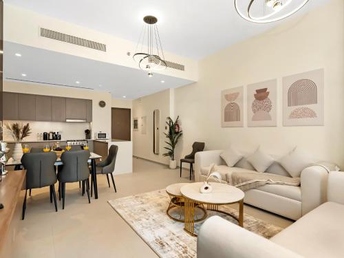Elegant 1BR I Near Burj Khalifa & Fountain I Dubai Mall