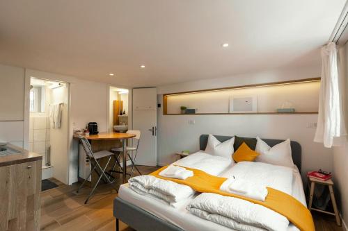 Sunny Bijou Studio - Ski-in, Ski-out - by Wengen Rentals