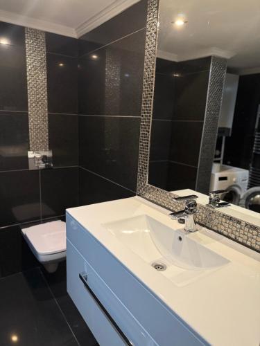 Fashion street 2 bedroom apartment