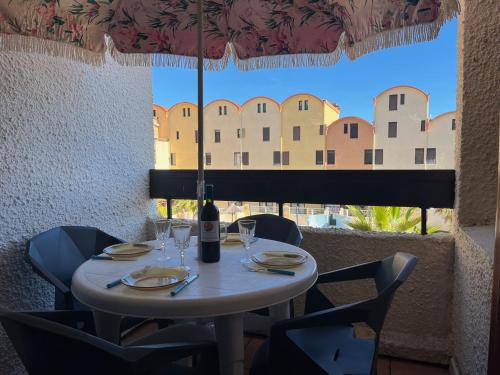 Studio Familial Piscine, Parking, Proche Plage - Idéal 4 pers, Budget Serré, Gruissan - FR-1-796-58
