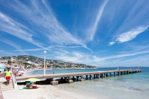 Modern apartment 2 bedrooms1 bathroom quiet terrace in a palm beach area