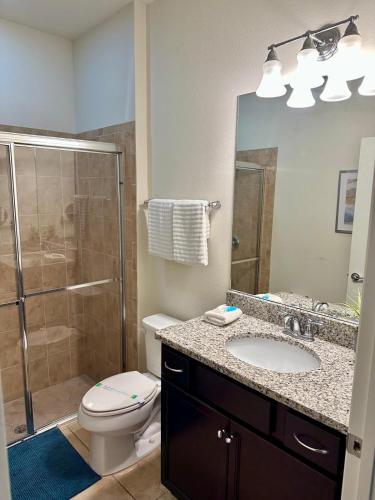 Spacious 8BR Family Villa with Pool, Game Room & BBQ, Kissimmee, near Disney! photo 20