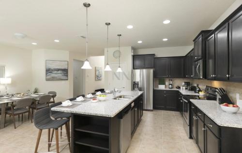 Spacious 8BR Family Villa with Pool, Game Room & BBQ, Kissimmee, near Disney! photo 6