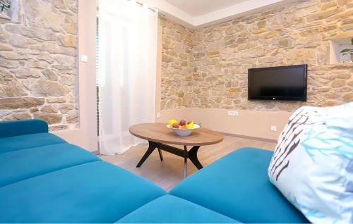 Lovely Apartment In Stobrec With Wifi