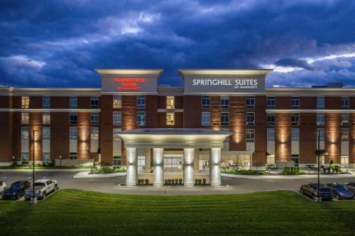 a rendering of the front of a hospital building at SpringHill Suites by Marriott Canfield in Canfield