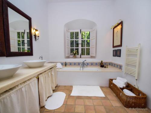 Colonial Style Retreat in Marbella