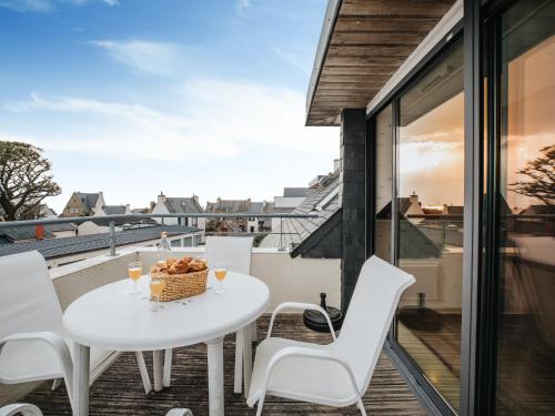 Seaview Duplex with Terrace in Le Conquet