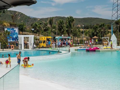 5-Guest Apartment near Alcazaba Lagoon