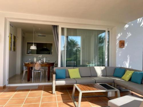 5-Guest Apartment near Alcazaba Lagoon