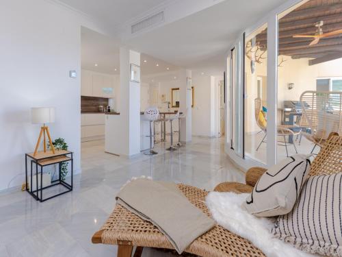 Central Marbella Penthouse with Jacuzzi