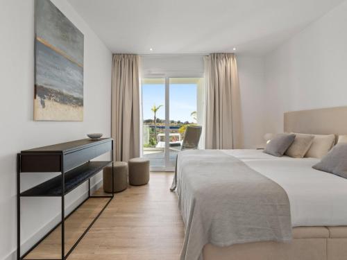 Spacious Apartment for 4 with Solarium