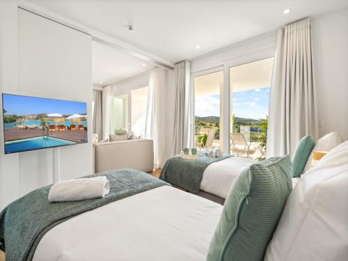 Stylish 2-Bedroom Apartment in Casares