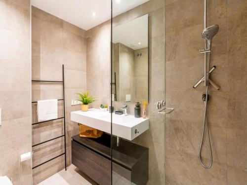 4-Guest Stylish Lagoon Apartment