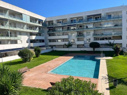 Apartamento amplio con terraza - 2 pers. - ES-228-212