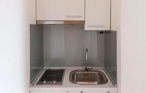 Lovely Apartment In Podstrana With Wifi