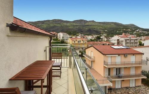 Nice Apartment In Podstrana With Wifi