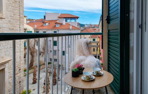 Stunning Apartment In Sibenik With House Sea View