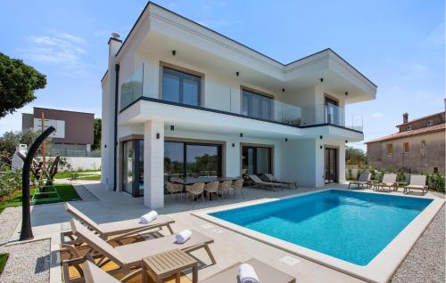 Gorgeous Home In Galilzana