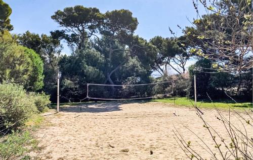 Piscine Et Accès Plage