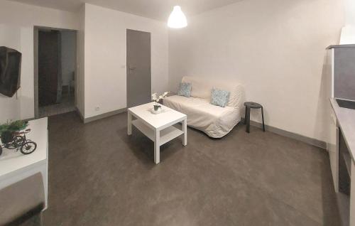 1 Bedroom Awesome Apartment In Berck
