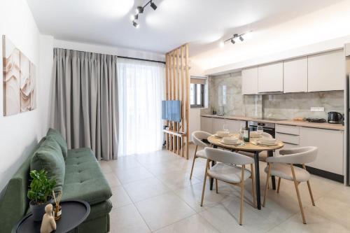Orfanos Residence