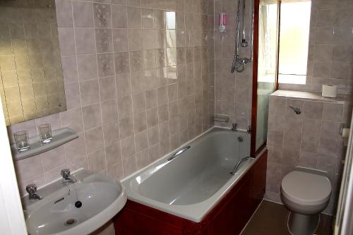 Gallery image of The Menai Hotel and Bar in Bangor