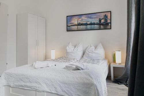 Bright 1BR Flat Near Danube River Millennium Tower