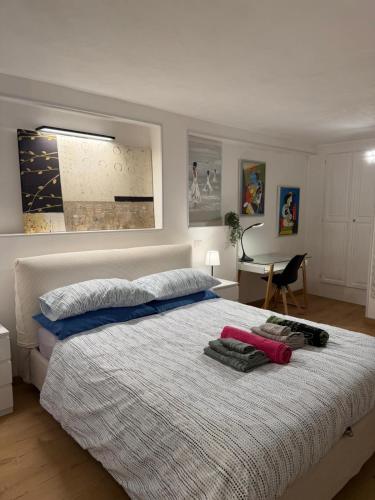 Foto Empathy Suite 6
