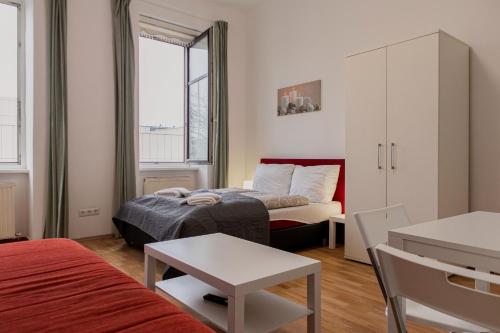 Modern 2BR Apt Close to Millennium Tower Districts