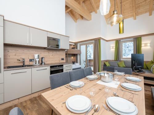 Luxury Chalet in Saalbach-Hinterglemm with Sauna