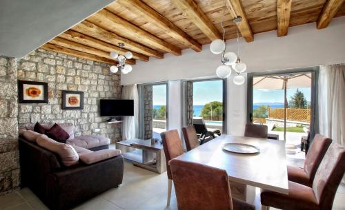 Executive Rhodes Villa Villa Luciana 3 Bedroom With Sea Views Pefkos
