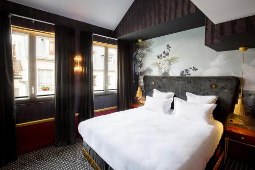 Gallery image of Snob Hotel in Paris