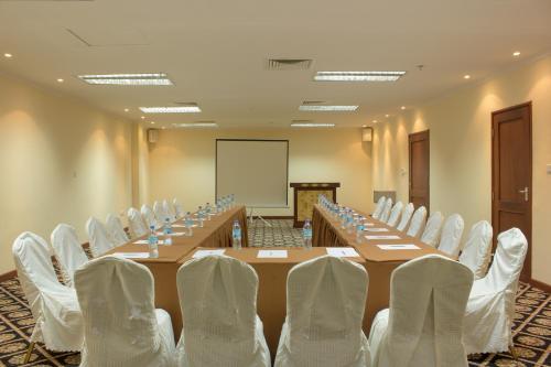 Kawasan bisnes dan/atau bilik persidangan di Seashells Millennium Hotel