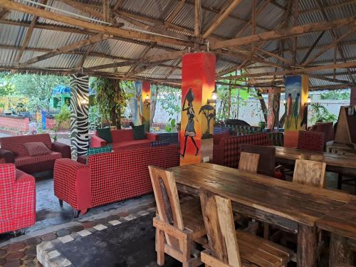 Ruang duduk di IBRAHIM Garden Hostel