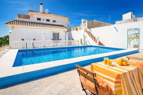 Villa Hermana del Sol by Lica