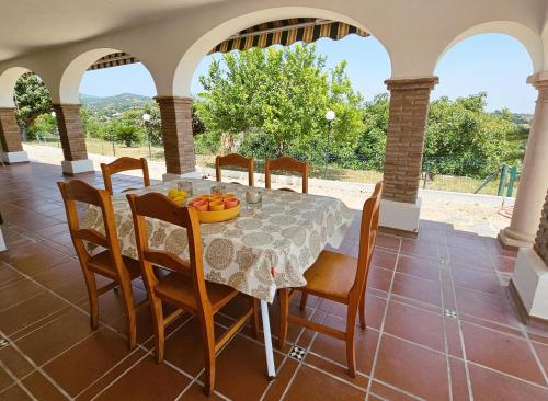 Villa Hermana del Sol by Lica