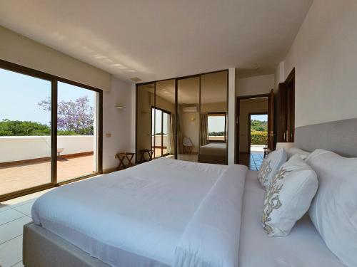 Villa Hermana del Sol by Lica
