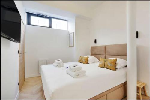 Spacious & Bright 2BR Apartment 6 Guests Bastille